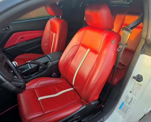 FORD-MUSTANG-2010