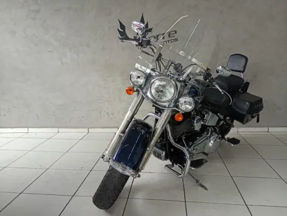 HARLEY-DAVIDSON SOFTAIL DELUXE 