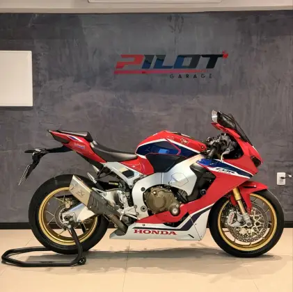 HONDA CBR 1000RR FIREBLADE SP HONDA CBR 1000RR FIREBLADE SP