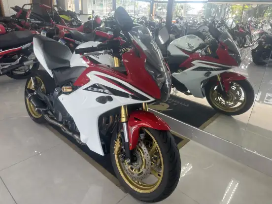HONDA-CBR 600F-2013