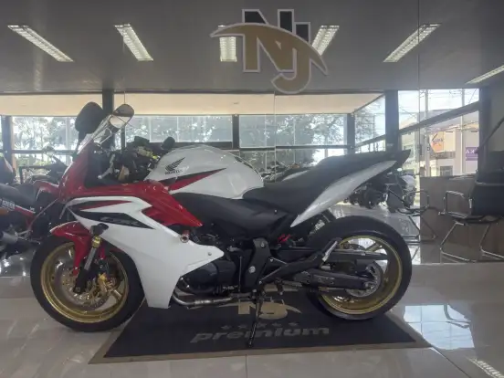 HONDA-CBR 600F-2013