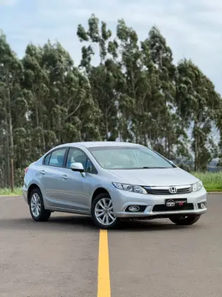 HONDA CIVIC 2.0 LXR 16V FLEX 4P AUTOMÁTICO HONDA CIVIC 2.0 LXR 16V FLEX 4P AUTOMÁTICO