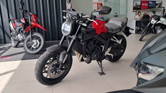 HONDA CB 650R E-CLUTCH 
