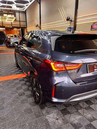 HONDA-CITY-1.5 i-VTEC FLEX HATCH TOURING CVT HONDA-CITY-2025