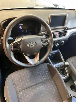 HYUNDAI-HB20-2023