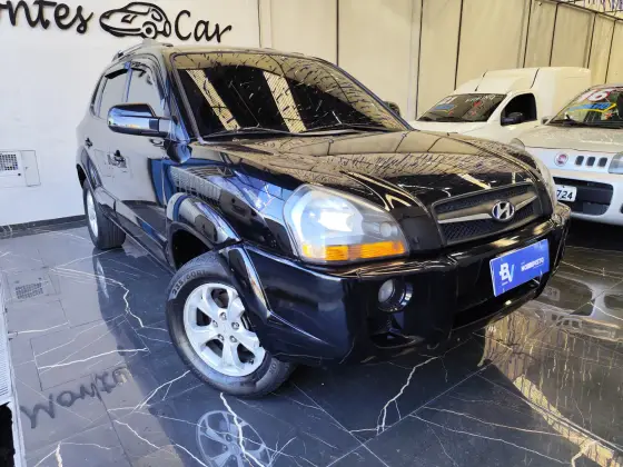 HYUNDAI TUCSON 2.0 MPFI GLS 16V 143CV 2WD FLEX 4P AUTOMÁTICO HYUNDAI TUCSON 2.0 MPFI GLS 16V 143CV 2WD FLEX 4P AUTOMÁTICO