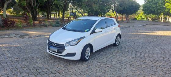 HYUNDAI HB20 1.0 COMFORT PLUS 12V FLEX 4P MANUAL