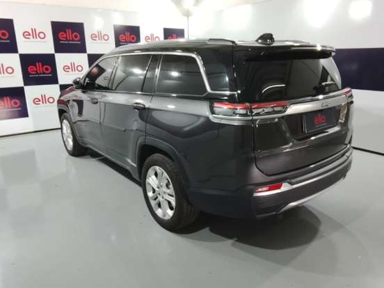 JEEP-COMMANDER-2023