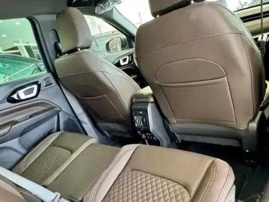 JEEP-COMMANDER-2.2 TURBO DIESEL OVERLAND AT9 JEEP-COMMANDER-2027