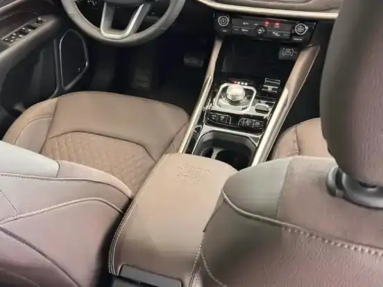 JEEP-COMMANDER-2027