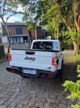 JEEP-GLADIATOR-2023