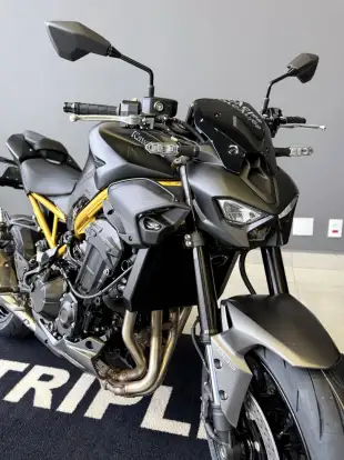 KAWASAKI-Z900-2026