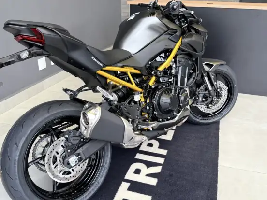 KAWASAKI-Z900 KAWASAKI-Z900-2026