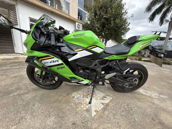 KAWASAKI NINJA ZX-4R 