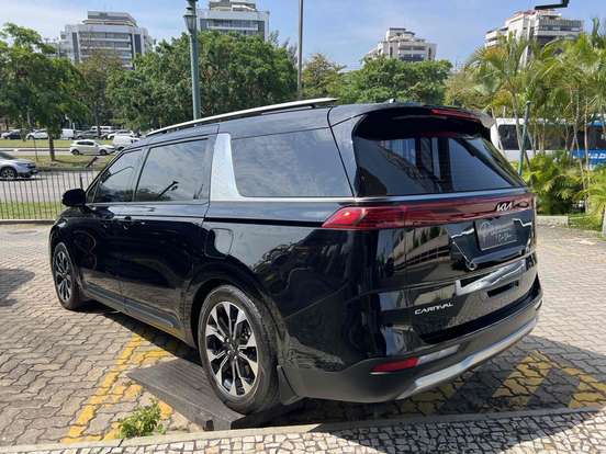 KIA-CARNIVAL-2021