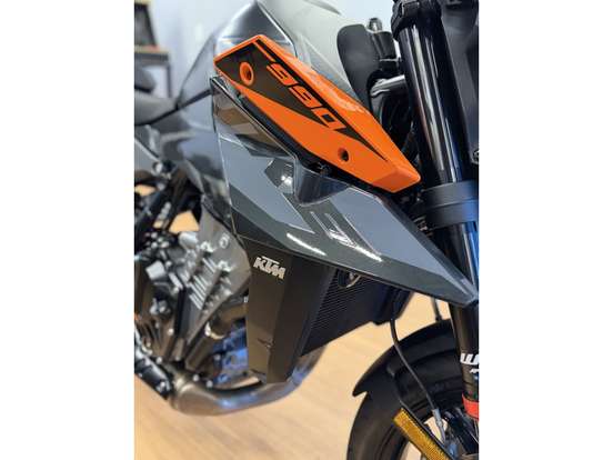 KTM-990 DUKE-2024