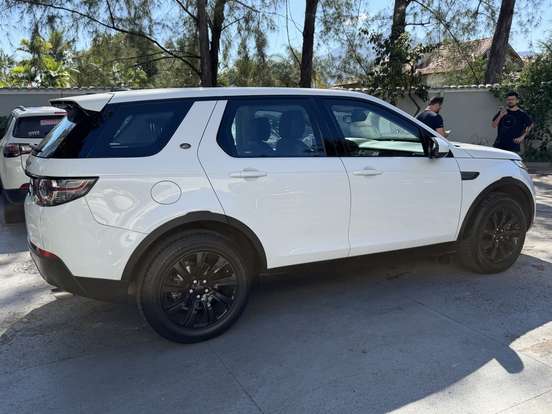 LAND ROVER-DISCOVERY SPORT-2016