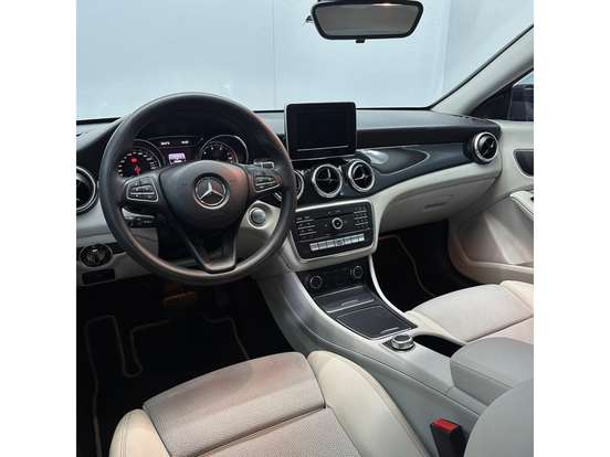 MERCEDES-BENZ-C 180-1.6 CGI FLEX AVANTGARDE 9G-TRONIC MERCEDES-BENZ-C 180-2018