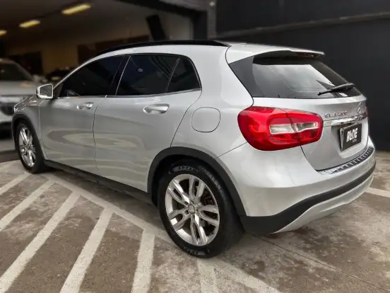 MERCEDES-BENZ-GLA 200-1.6 CGI ADVANCE 16V TURBO FLEX 4P AUTOMÁTICO MERCEDES-BENZ-GLA 200-2015