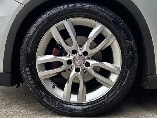 MERCEDES-BENZ-GLA 200-1.6 CGI ADVANCE 16V TURBO FLEX 4P AUTOMÁTICO MERCEDES-BENZ-GLA 200-2015