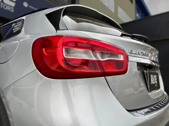 MERCEDES-BENZ-GLA 200-1.6 CGI ADVANCE 16V TURBO FLEX 4P AUTOMÁTICO MERCEDES-BENZ-GLA 200-2015