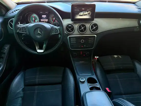 MERCEDES-BENZ-GLA 200-1.6 CGI ADVANCE 16V TURBO FLEX 4P AUTOMÁTICO MERCEDES-BENZ-GLA 200-2017