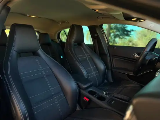 MERCEDES-BENZ-GLA 200-2017