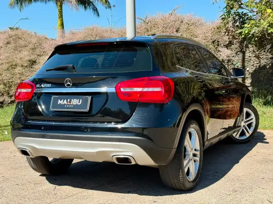 MERCEDES-BENZ-GLA 200-2017
