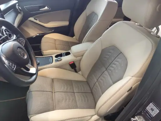 MERCEDES-BENZ-GLA 200-2019