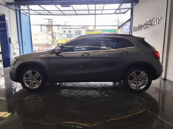 MERCEDES-BENZ-GLA 200-2019