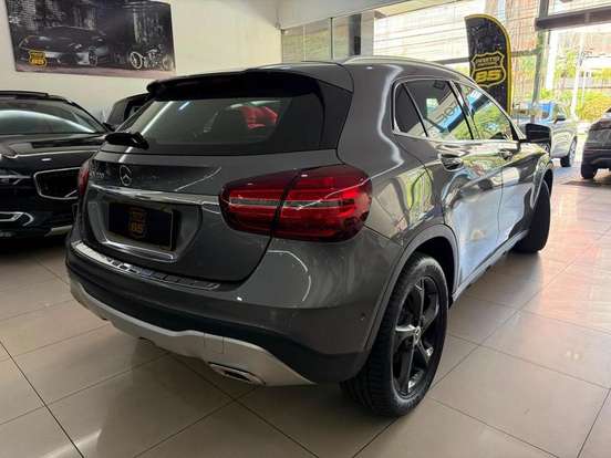 MERCEDES-BENZ-GLA 200-1.6 CGI FLEX ADVANCE 7G-DCT MERCEDES-BENZ-GLA 200-2018