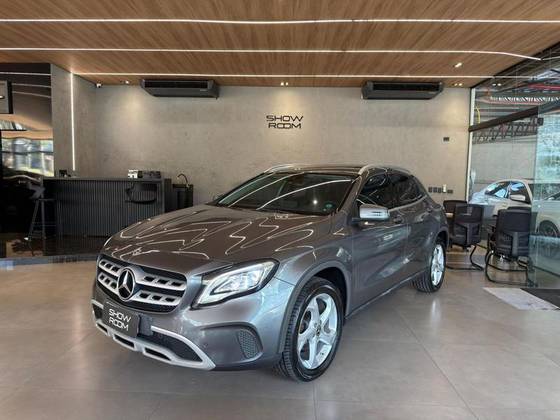 MERCEDES-BENZ GLA 200 1.6 CGI FLEX ADVANCE 7G-DCT