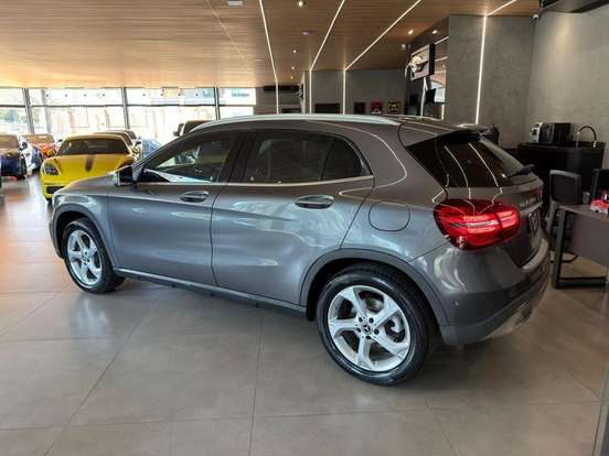 MERCEDES-BENZ-GLA 200-1.6 CGI FLEX ADVANCE 7G-DCT MERCEDES-BENZ-GLA 200-2019