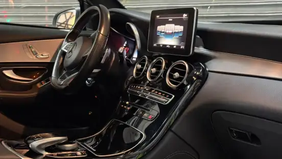 MERCEDES-BENZ-GLC 250-2016
