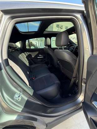 MERCEDES-BENZ-GLA 200-2025