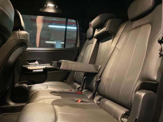 MERCEDES-BENZ-GLB 200-2021