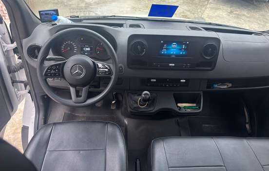 MERCEDES-BENZ-SPRINTER-2023