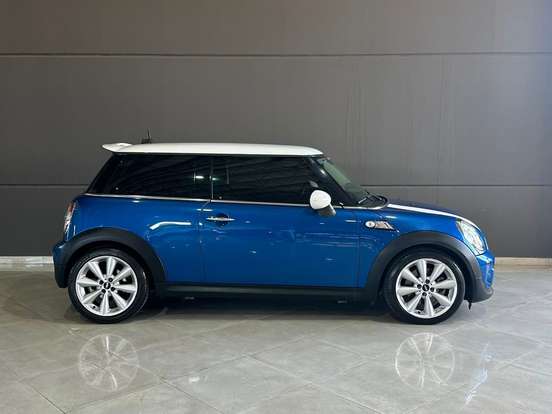 MINI-COOPER-1.6 S CABRIO 16V GASOLINA 2P AUTOMÁTICO MINI-COOPER-2013