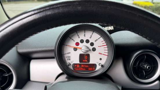 MINI-ONE-2011