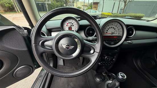 MINI-ONE-2011
