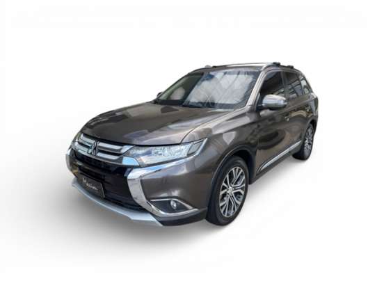MITSUBISHI-OUTLANDER-2015