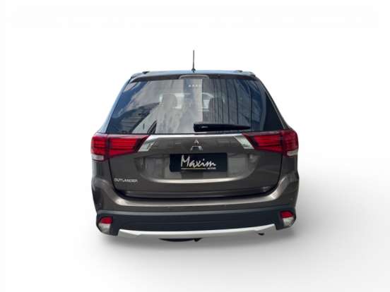 MITSUBISHI-OUTLANDER-2015