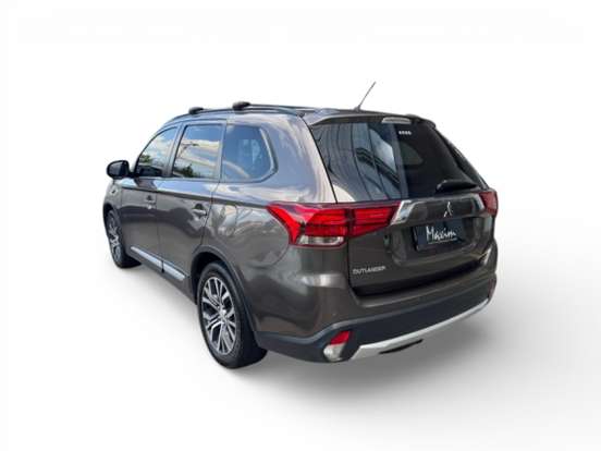 MITSUBISHI-OUTLANDER-2015