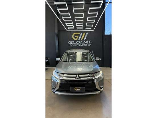 MITSUBISHI-OUTLANDER-2015