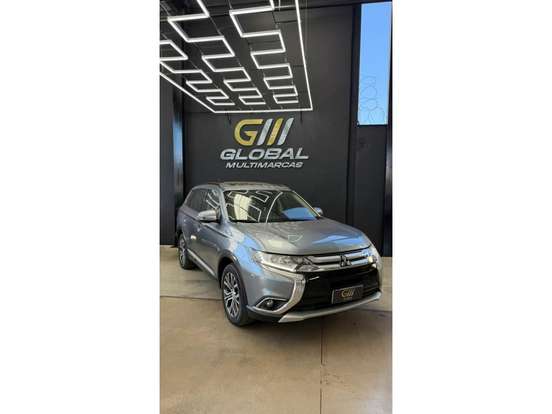MITSUBISHI-OUTLANDER-3.0 GT 4X4 V6 24V GASOLINA 4P AUTOMÁTICO MITSUBISHI-OUTLANDER-2015