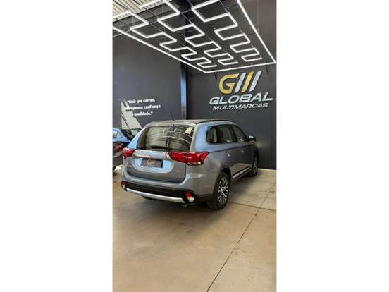 MITSUBISHI-OUTLANDER-3.0 GT 4X4 V6 24V GASOLINA 4P AUTOMÁTICO MITSUBISHI-OUTLANDER-2015