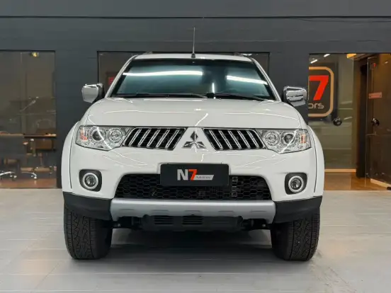 MITSUBISHI-PAJERO DAKAR-2013