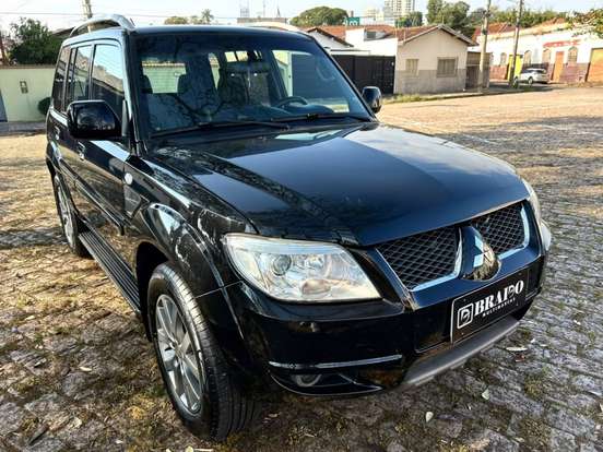MITSUBISHI-PAJERO TR4-2.0 4X2 16V 140CV FLEX 4P AUTOMÁTICO MITSUBISHI-PAJERO TR4-2013