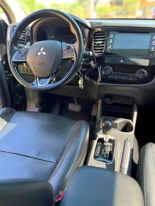 MITSUBISHI-OUTLANDER-2016