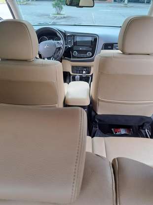 MITSUBISHI-OUTLANDER-2017